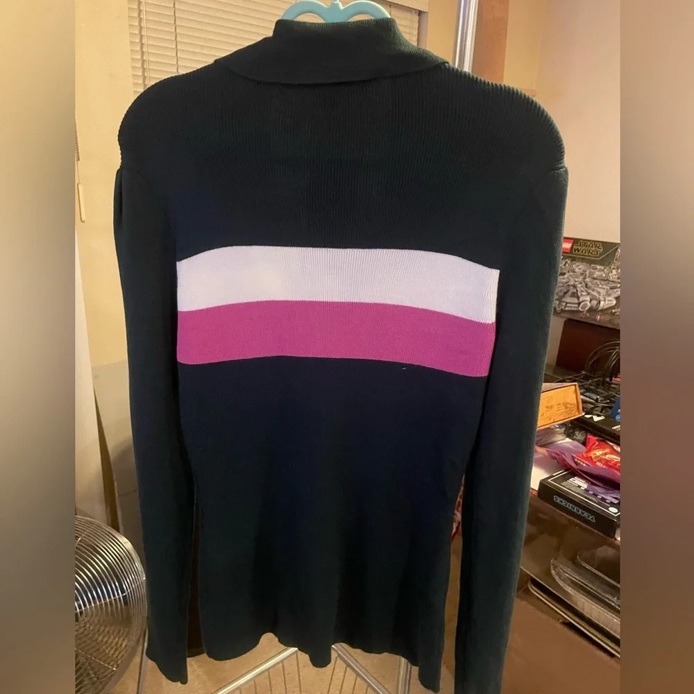 AK Sport size M dark green sweater with collar - Picture 2 of 6